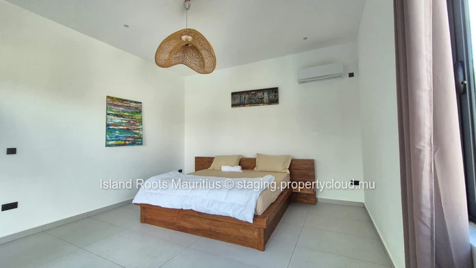 Grande Baie Chemin Vingt Pieds: 3-Bedroom House for Sale - Ideal for Families!