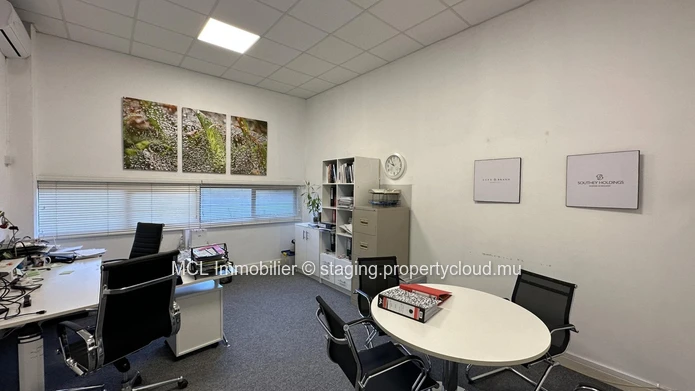 Offices in Calebasses