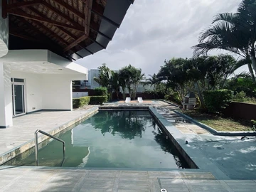 4 Bedroom Villa