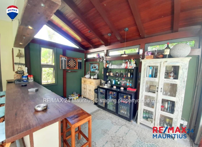 Spacious 3 Bedroom Home with Large Garden &  Pool