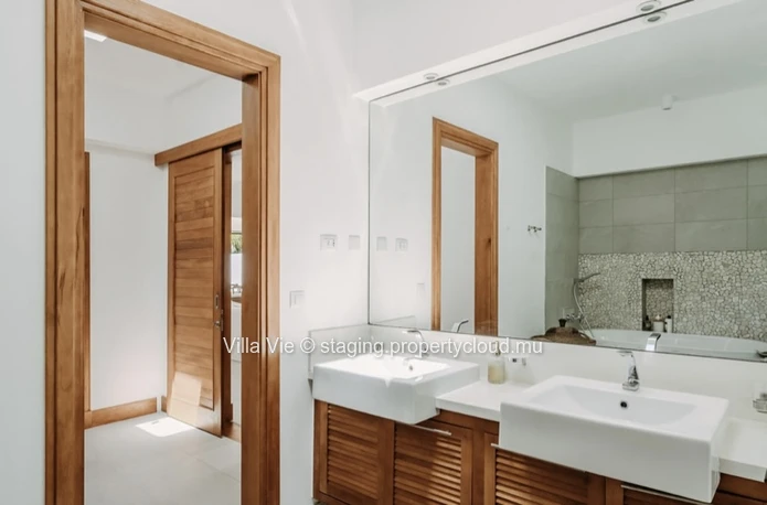 Cap Malheureux - Superbe villa contemporaine de 3 chambres pieds dans l'eau