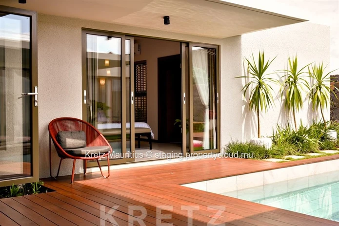 Contemporary 3-bedroom villa with 5-star hotel-style access