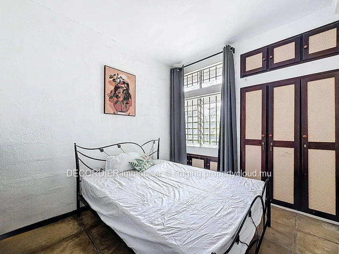 Charming home with spacious garden