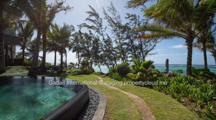 Penthouse in Palmar by the sea with panoramic views, swimming pool and private beach