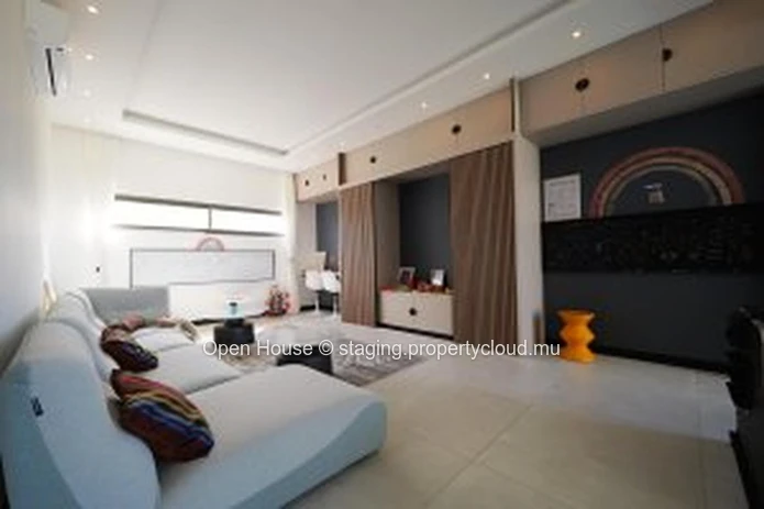 Villa PDS à vendre à Grand Baie, 210M² habitables, terrain 419m², 3 chambres, piscine privée, caractéristiques extéri...