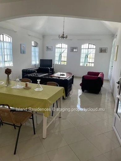 Stunning 300m² Calodyne Home with Office Space, Parking, and Rooftop Access