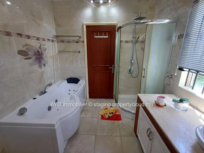 For sale charming 3 bedroom townhouse with private pool