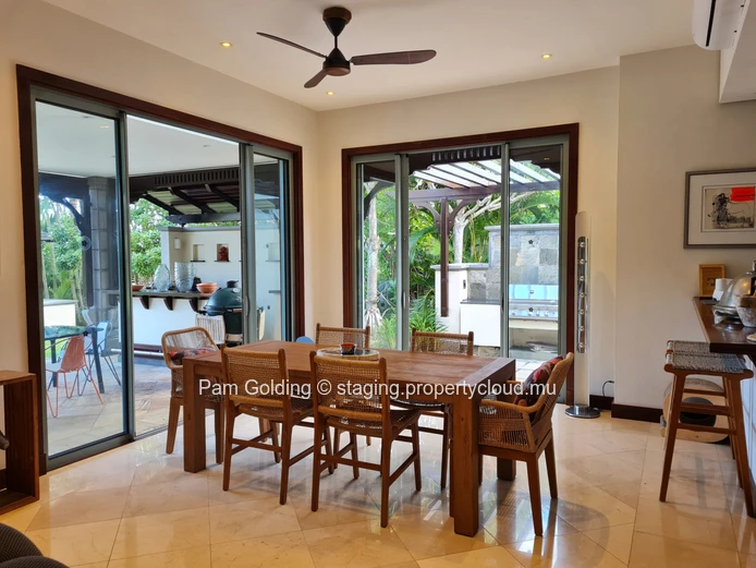 Elégante villa sur l'île avec un style de vie de villégiature à Villas Valriche.