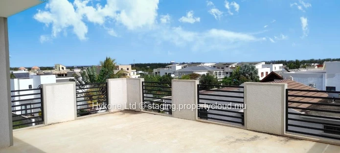 Duplex For Rent In Flic en Flac