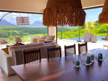 5 Bedroom Villa