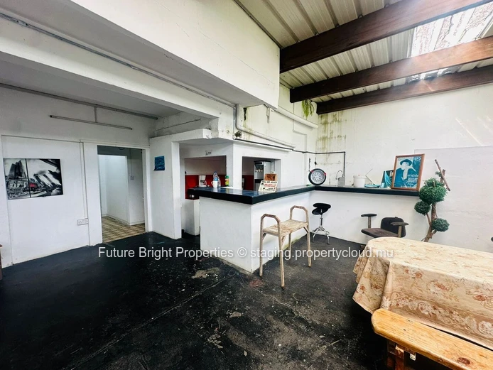 Unlock the potential of your business with this exceptional ground floor commercial property!