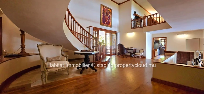 Nestled in one of the most prestigious and residential neighborhoods of Floréal, this unique property of around 800 m...