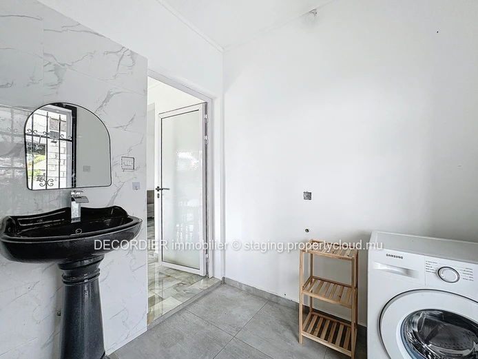 For rent - first floor apartment in Pereybere