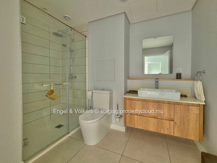 Modern 4-Bedroom Duplex with Private Pool & Gold Membership Benefits