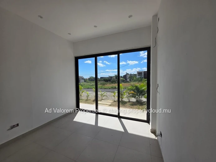 For Sale – 3-Bedroom Apartment in Albion