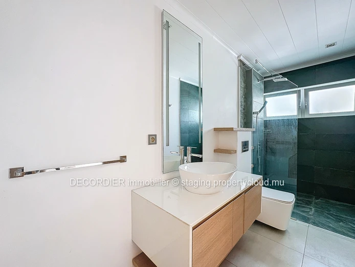 Unique on the real estate market, a visit is a must