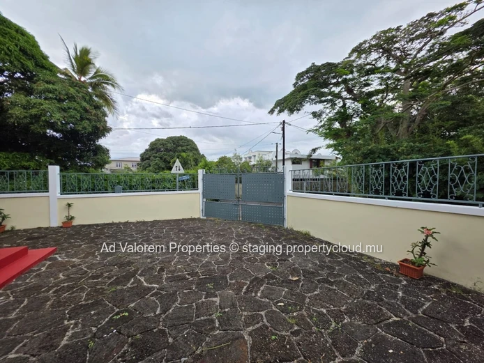 Charming Family Home for Sale or Rent – Beau Bassin