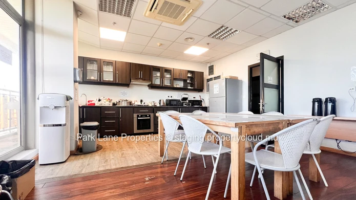 Experience Excellence: Your Panoramic Office in Ebene!