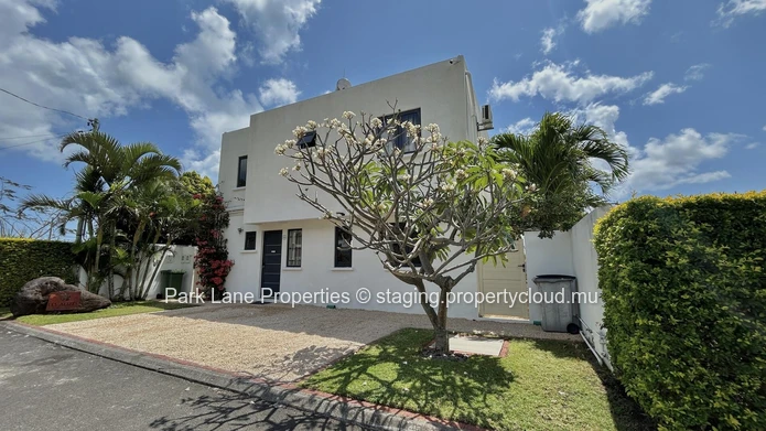 Investissement clé en main dans une maison d'hôtes avec 3 appartements, piscine et haut rendement locatif