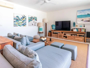 4 Bedroom Villa