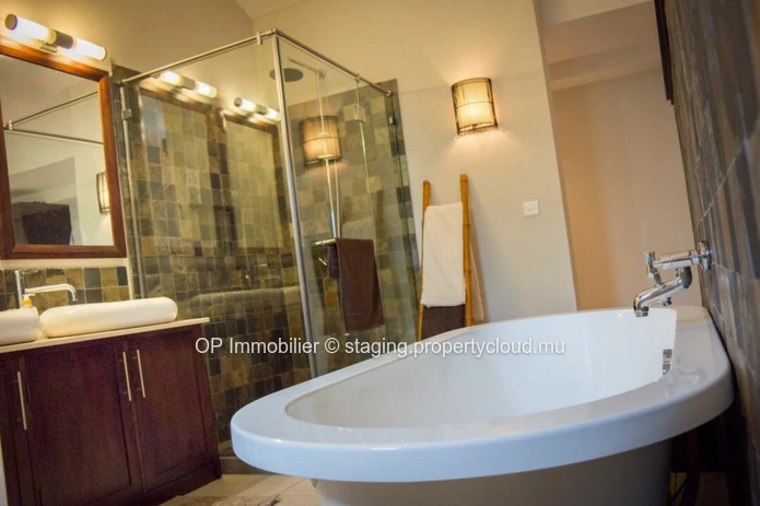 4-Bedroom House for Sale in Pereybere with Private Pool on 650m² Land