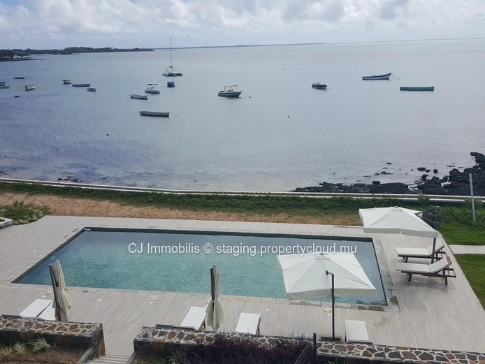 Roches Noires a vendre un penthouse avec vue mer (Mandat exclusif)