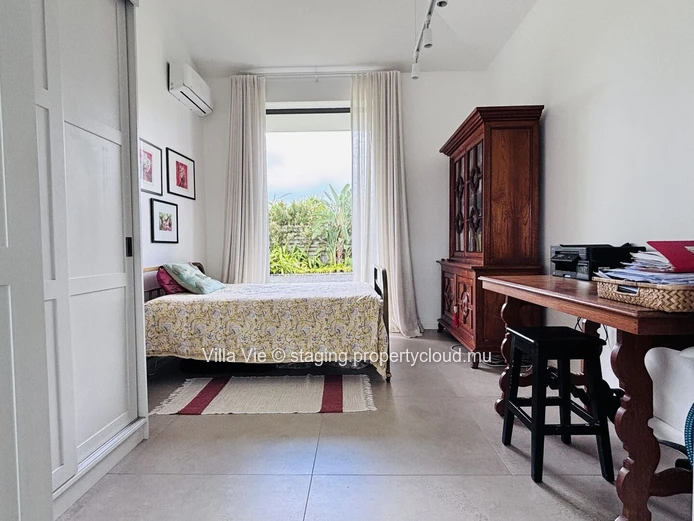 Mont Piton - 4-bedroom family home with swimming pool