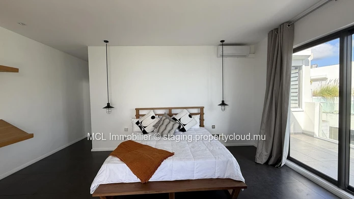 3 bedroom beachfront Penthouse in Pereybere
