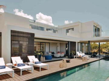 5 Bedroom Villa