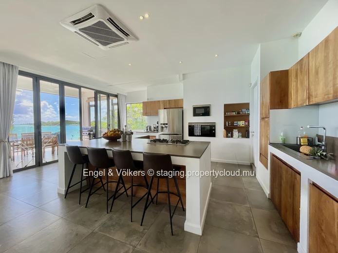 Beachfront Penthouse for Rent in Grand Baie