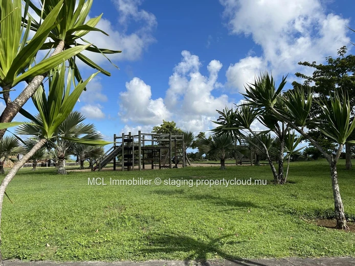Prime Residential Seaview Land in Mont Piton (Sole Mandate)