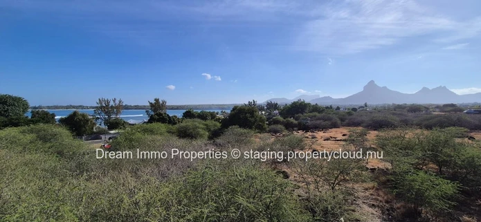Sea & Mountain Views ! Beautiful 3 Bedrooms Penthouse With Private Rooftop In Tamarin - Mauritius
