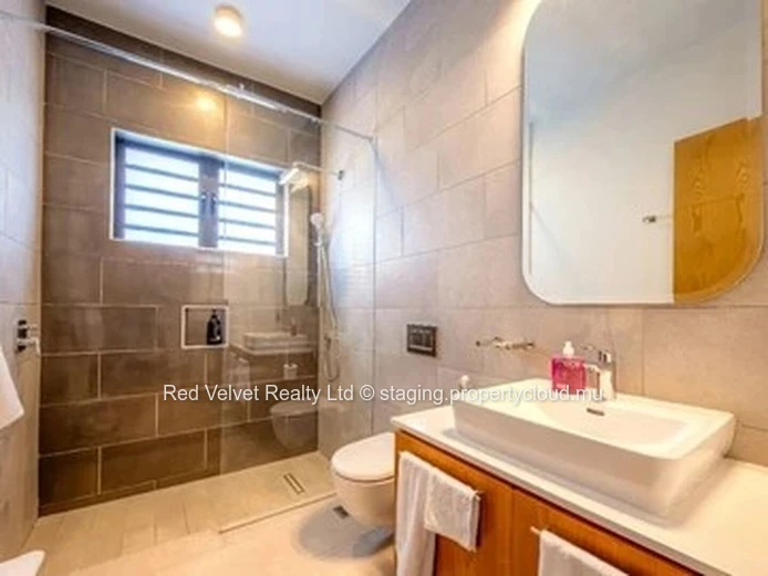  Luxurious Beachfront Apartment for Rent in Pereybere, Grand Baie