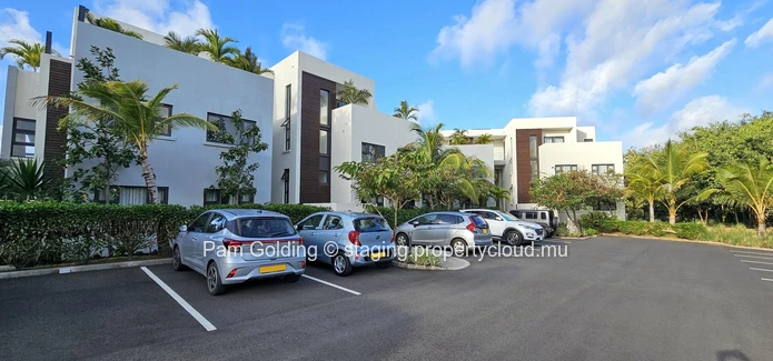 Live the North Coast Lifestyle in a large 2 bedroomed apartment