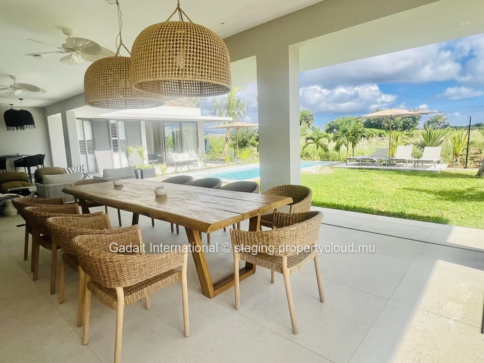 Luxury Short-Term Rental Villa in Mont Choisy Golf - 4 bedrooms and pool
