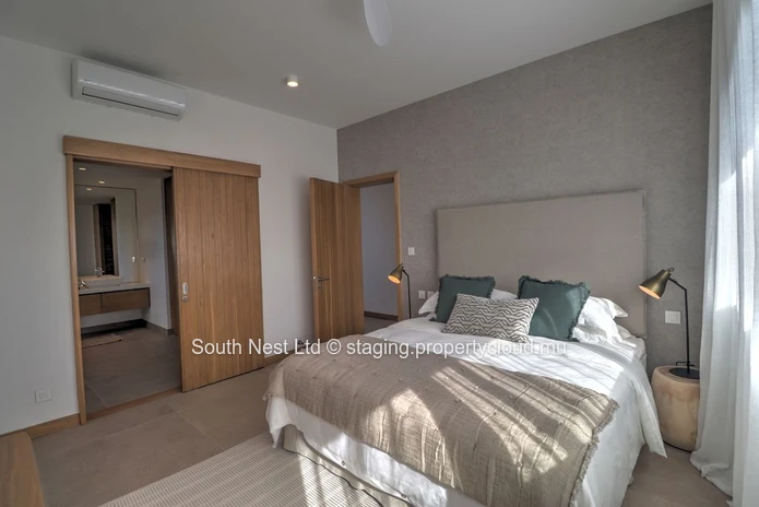 4-bed villa with a modern architecture in a prestigious golf estate