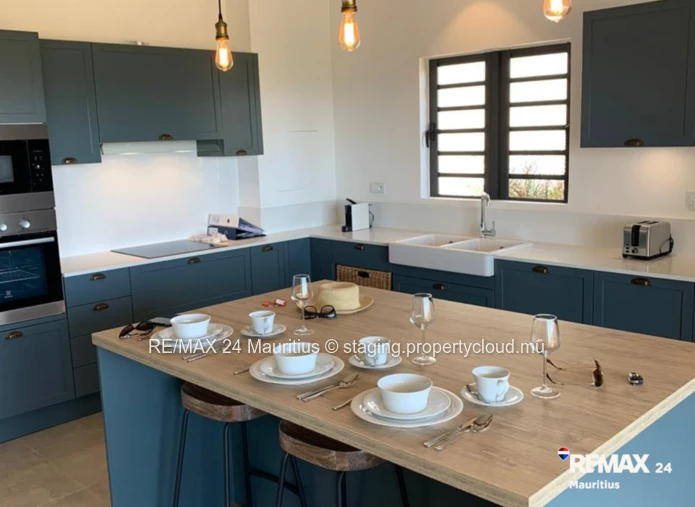 Ground Floor Apartment with Garden andamp; Breathtaking Sea View