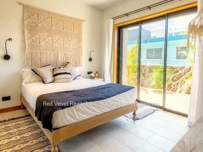  Luxurious Beachfront Apartment for Rent in Pereybere, Grand Baie