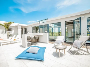 5 Bedroom Villa
