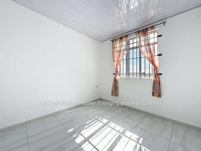 For rent – Commercial building with 4 units in Grand-Baie