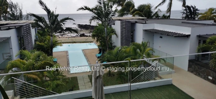 VENTE URGENTE : Appartement de 3 chambres clés en main en bord de mer à Pointe aux Biches