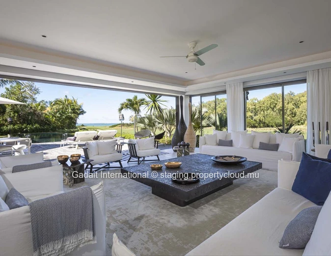 Invest in this superb luxury villa with golf and sea views in eastern Mauritius