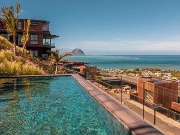 5 Bedroom Villa