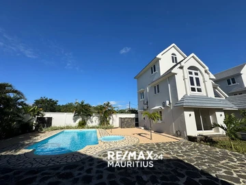 4 Bedroom Villa