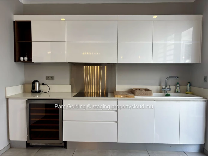 Single-Storey Villa for Sale in Royal Park Balaclava – 3-Bedroom Home