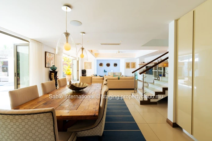 Villa PDS à vendre à Péreybère, 416m², 3 chambres, piscine privée, Vue mer, Proche Golf, Meublé.