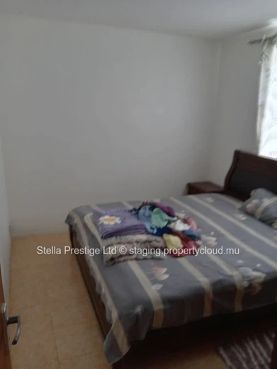 Renovated 4-Bedroom House in Vacoas-Phoenix Area with Modern Features - Close to Schools, Shops, and More! Only Rs!