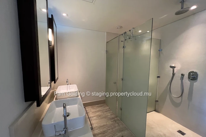 3 Bedroom , newly renovated apartment in La Balise Marina