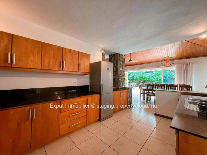 Single-storey villa with swimming pool and large garden – Grand Baie