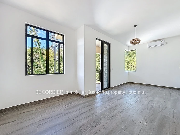 Modern villa with pool in a peaceful setting – Off-Plan sale